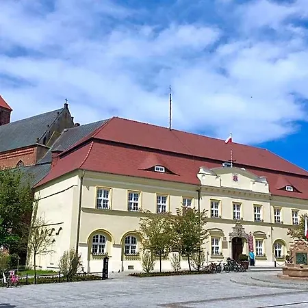 Marina Z Widokiem Na Morze 4*